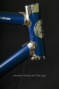 Chromed Llewellyn lugs on a Spettro model: Custom bicycle frame painting